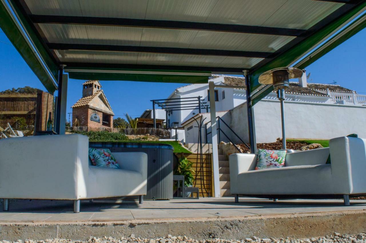 Willa Cortijo Chaparro Near Iznajar Fuentes de Cesna Zewnętrze zdjęcie
